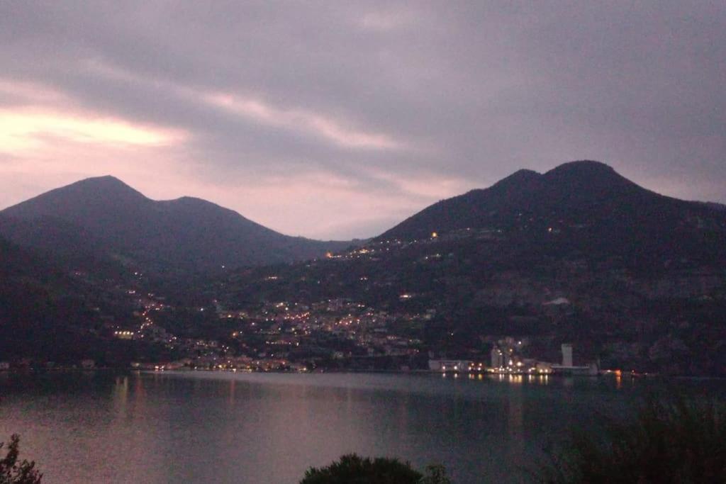 La Corte Del Cigno Monte Isola Bagian luar foto