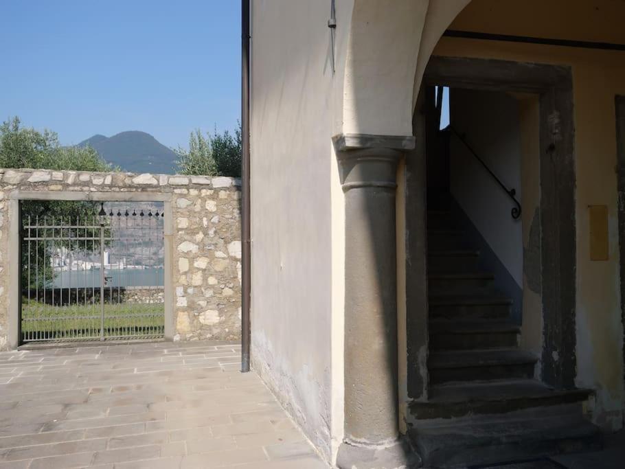 La Corte Del Cigno Monte Isola Bagian luar foto