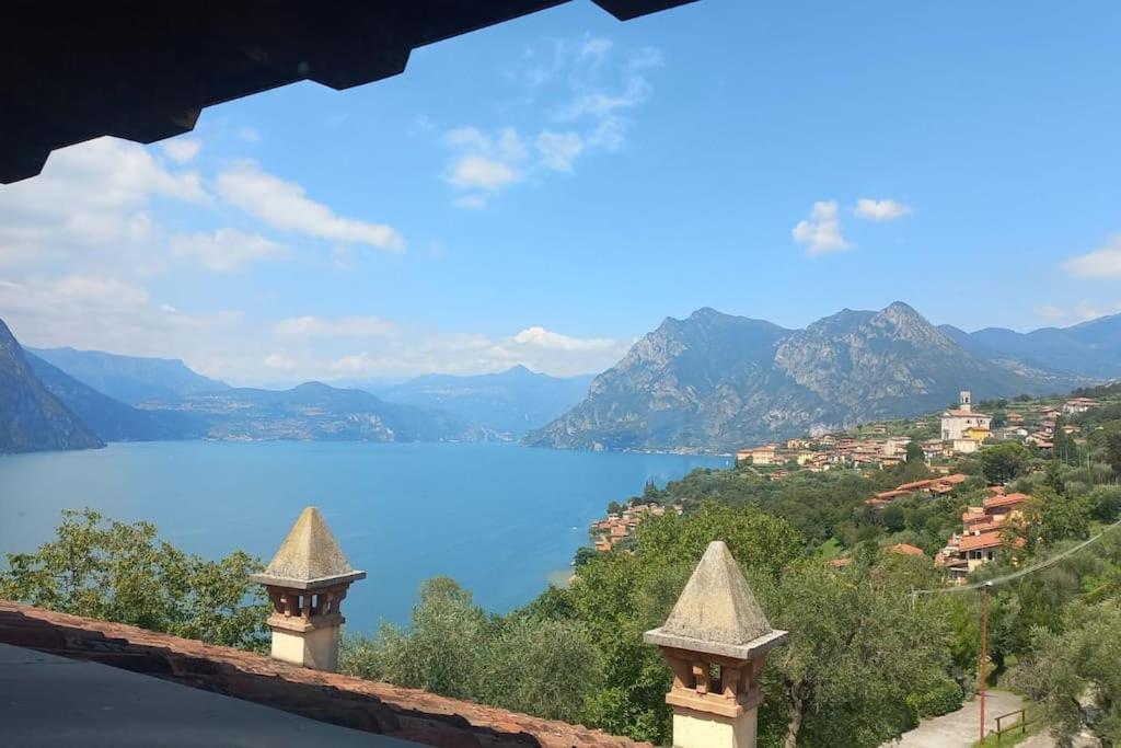 La Corte Del Cigno Monte Isola Bagian luar foto