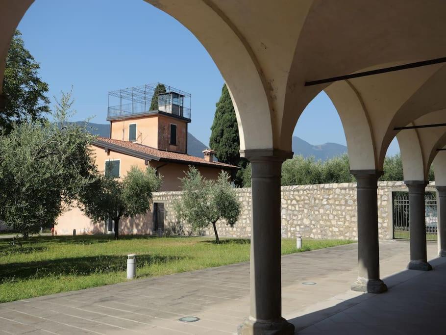 La Corte Del Cigno Monte Isola Bagian luar foto