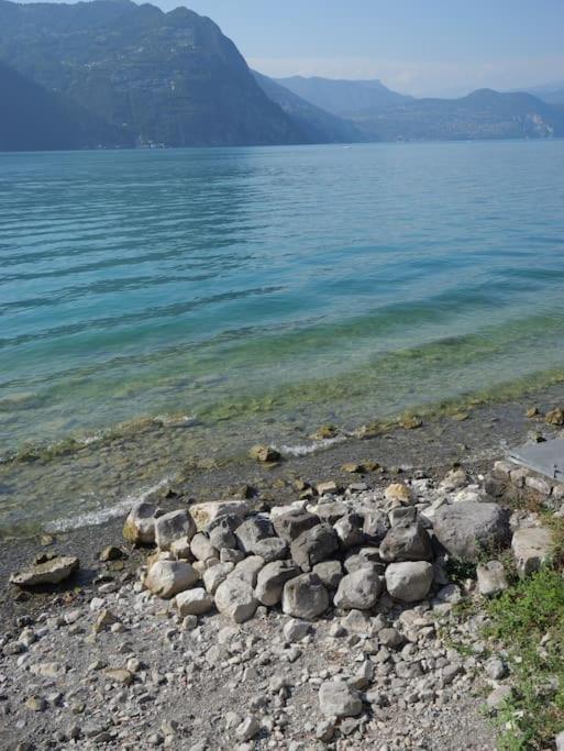 La Corte Del Cigno Monte Isola Bagian luar foto